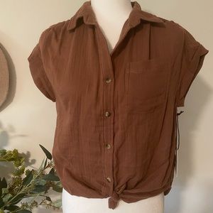 Rust Buttoned Short Sleeve Top